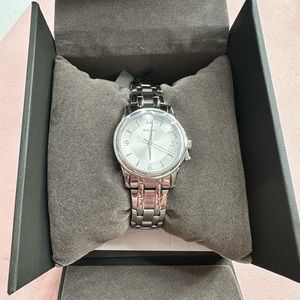 Bulova 96L005 30mm Silver Stainless Steel Case with Silver Stainless Steel